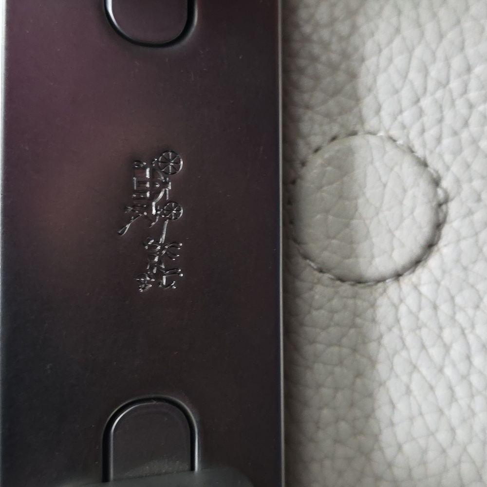 Coach Cream Leather Crossbody Bag with Silver Hardware - Picture 2 of 11